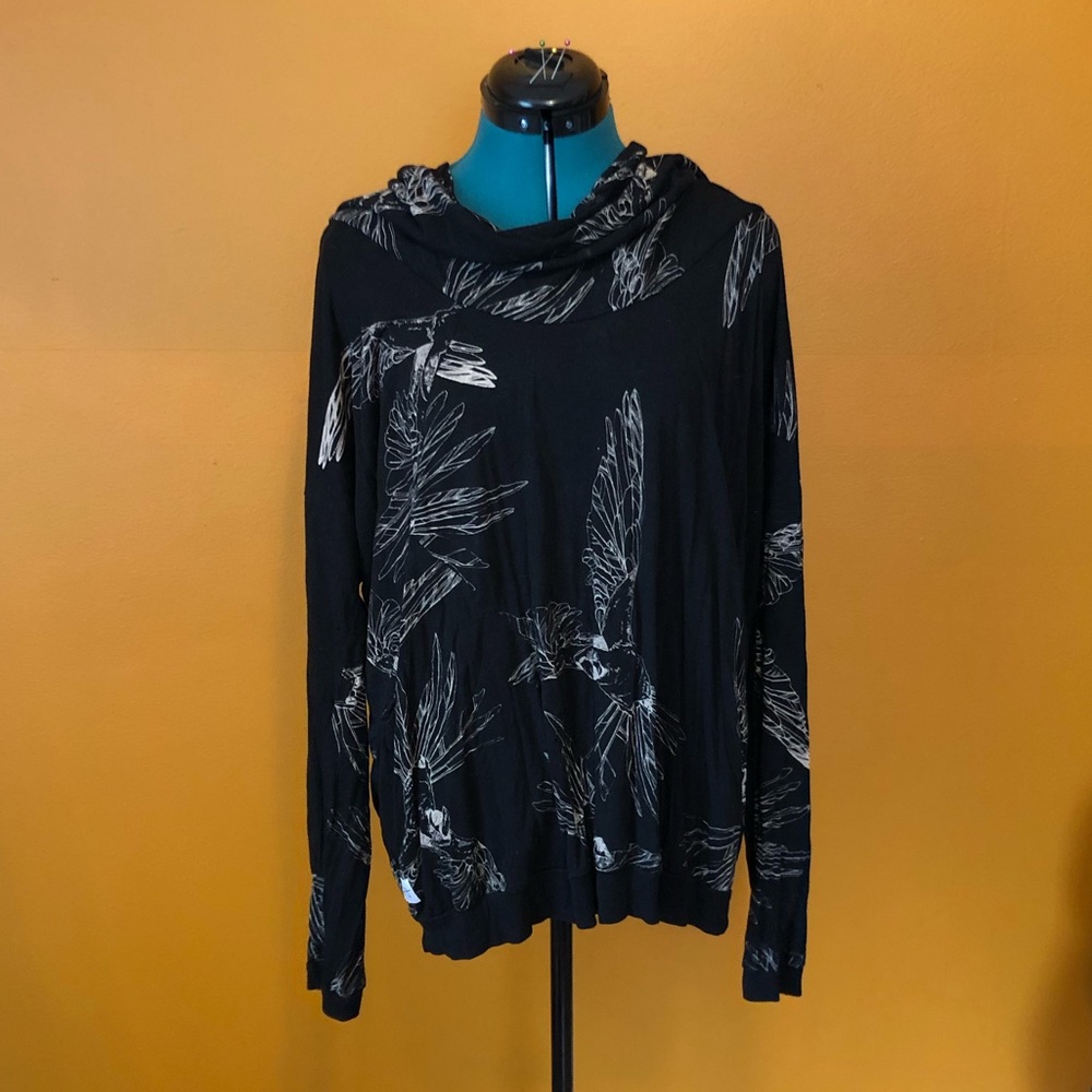 Nikita sweatshirt size large